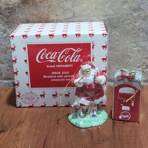 Coca Cola Brand Ornament Issue 2005 Members  Only Porcelain Set